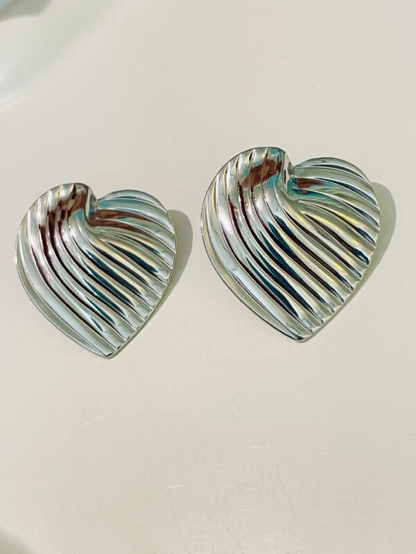 STRIPY HEART EARRING - Image 2