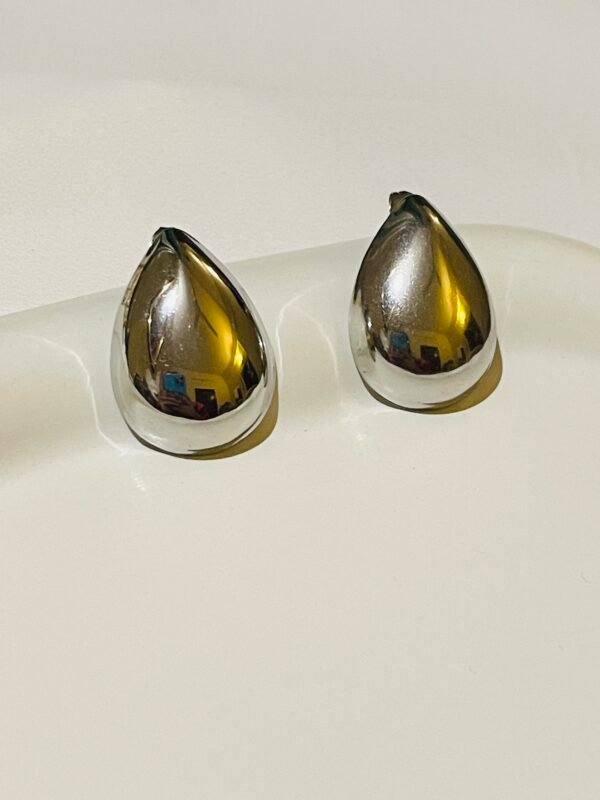 WATERDROP SILVER STUDS - Image 2