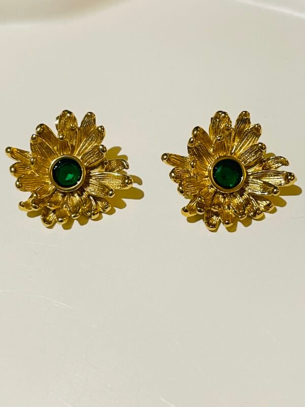 EMERALD BLOOM EARRING - Image 2